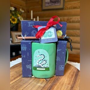 HOLIDAYS AT HOGWARTS Rae Dunn Color Change Mug